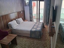 Crystall Hotel