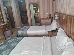 Crystall Hotel