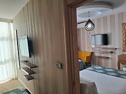 Crystall Hotel