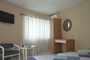Sindola Safari Lodge