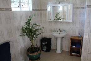 Blue Lagoon Lodge Blantyre