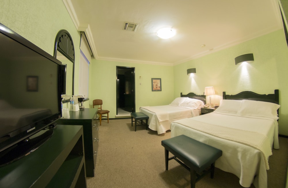 Hotel Leon