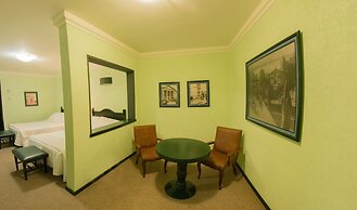 Hotel Leon