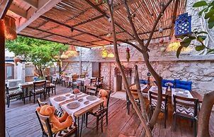 Livan Hotel Deluxe