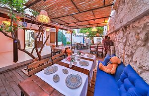 Livan Hotel Deluxe