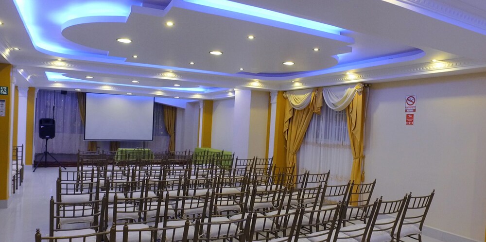 Hotel Perla Verde