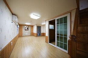 Mori House