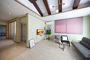 Mori House
