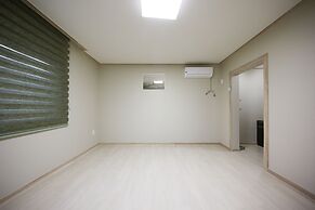 Mori House