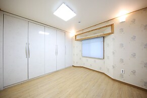 Mori House
