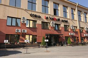 Le Vashoff Hotel