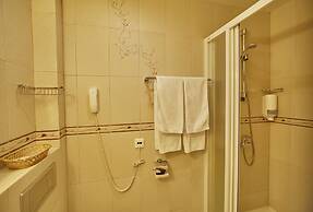 Le Vashoff Hotel