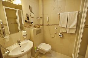 Le Vashoff Hotel