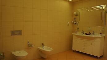 Le Vashoff Hotel