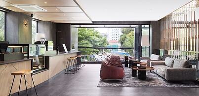 One Residence Hotel & Apartment