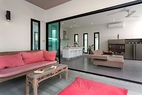 Large 3BR Villa with Big Pool by Intira