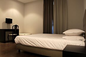 Lazza Hotel