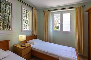 Korsan Apartments