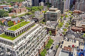 QuickStay Yorkville Condo - Yonge & Bloor