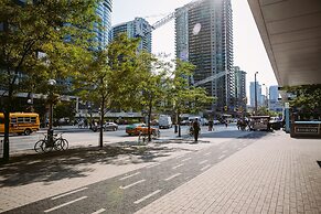 QuickStay Yorkville Condo - Yonge & Bloor