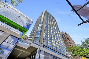 QuickStay Yorkville Condo - Yonge & Bloor