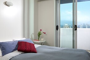 Backpacker College at EC Vancouver: APT Living