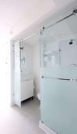 Backpacker College at EC Vancouver: APT Living