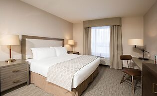 Pomeroy Inn & Suites Prince George