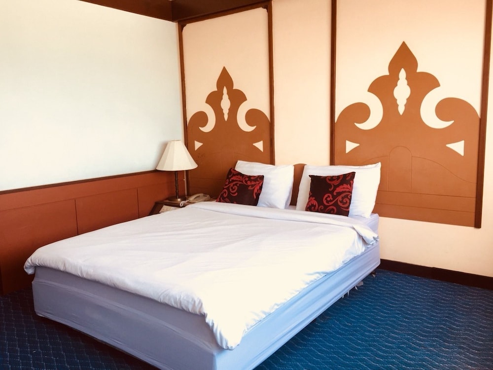Grand Thara Hotel