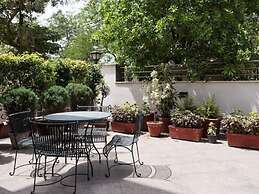 Perch Arbor Suites