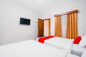 RedDoorz near Taman Rekreasi Selecta