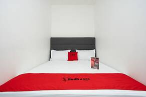 RedDoorz Plus @ Danau Sunter Utara