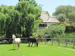 Acara Guest Cottages