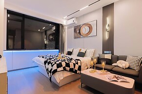 The Bund River Prologue Residence