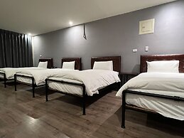 Saint Hostel