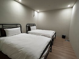 Saint Hostel