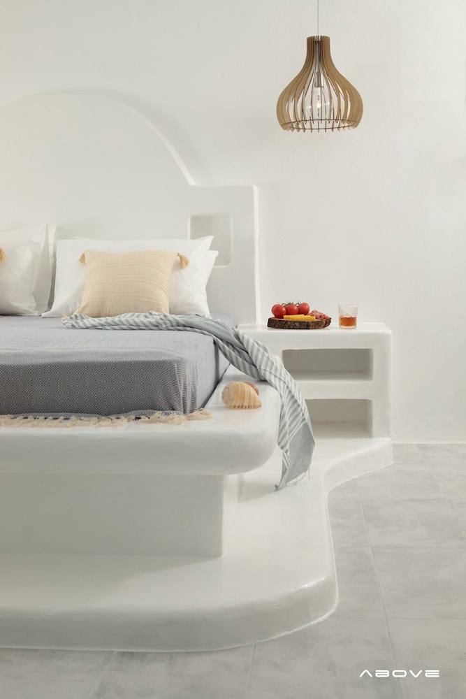 Manios Suites