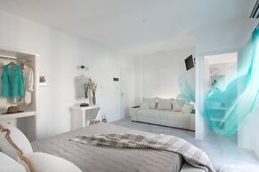 Manios Suites