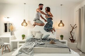 Manios Suites