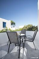 Manios Suites