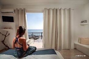 Manios Suites