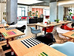 ibis Yichang Bayi Rd