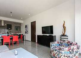 Infinito 21 PH & Jacuzzi by Tripintravel