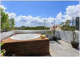 Infinito 21 PH & Jacuzzi by Tripintravel
