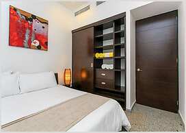 Infinito 21 PH & Jacuzzi by Tripintravel
