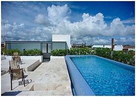 Infinito 21 PH & Jacuzzi by Tripintravel