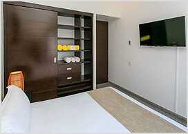 Infinito 21 PH & Jacuzzi by Tripintravel