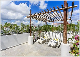 Infinito 21 PH & Jacuzzi by Tripintravel