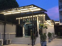 Chan place Hotel