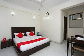 OYO 15822 Ryan Residency